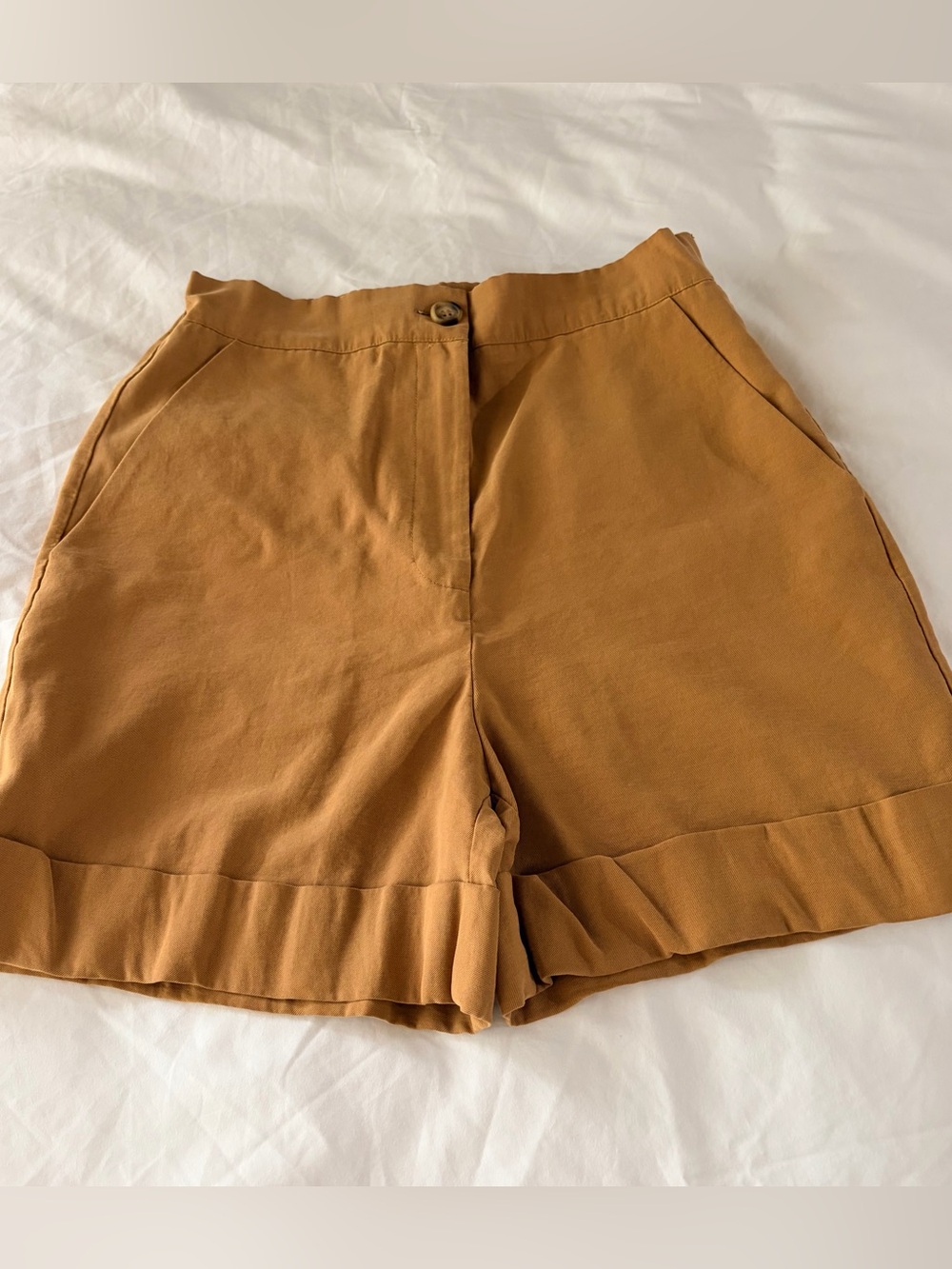 Zara High-Waist Caramel Shorts with Cuffed Hem